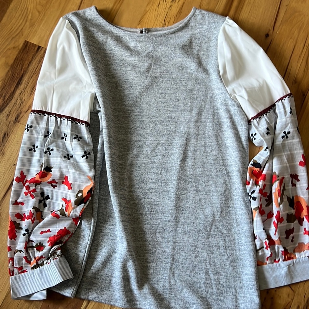 Grey long sleeve shirt